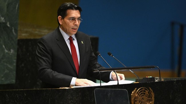 Duta Besar (Dubes) Israel untuk Perserikatan Bangsa-Bangsa (PBB) Danny Danon tantrum dan berteriak meminta salah satu utusan khusus PBB untuk diam saat berlangsung debat di Sidang Majelis Umum, Jumat (19/6).